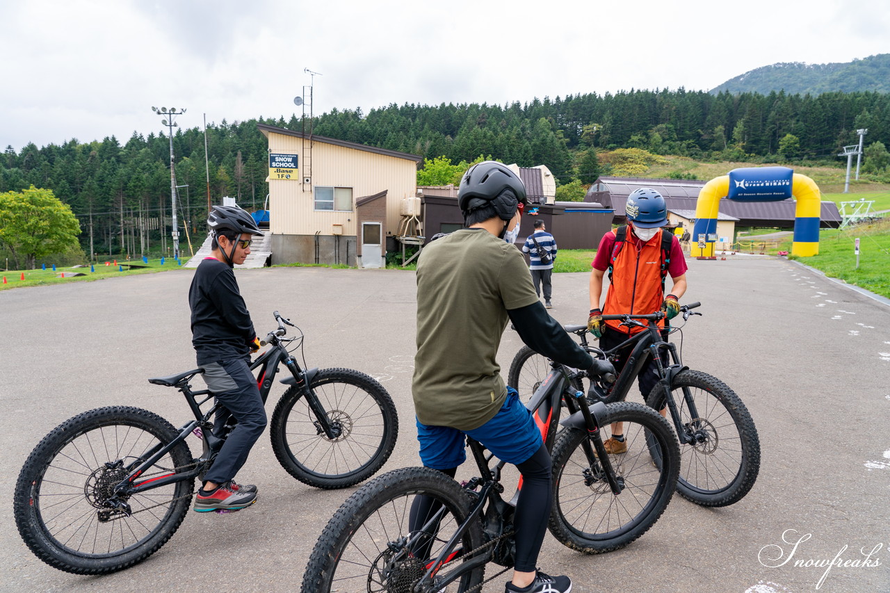 ニセコマウンテンリゾート グラン・ヒラフ　電動アシスト付きMTB『Turbo Levo』でフロートレイルにチャレンジ！